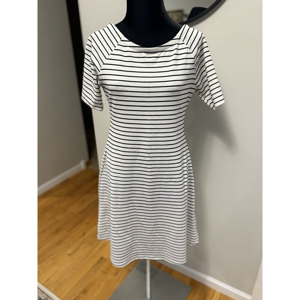 ZARA TRAFALUC Size M Womens  Striped Scoop Neck Shortsleeve Dress Poly Blend
